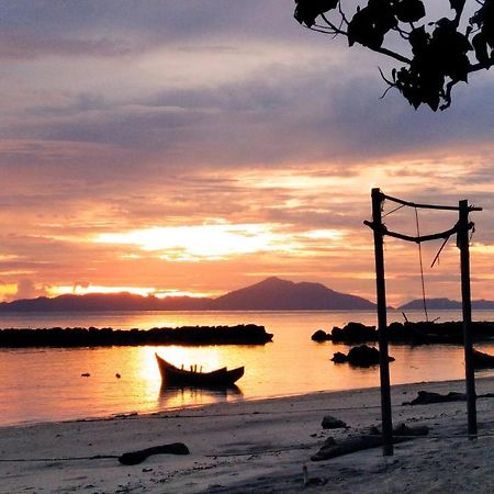 לינה וארוחת בוקר Paya Pulau Weh Sabang Marifi מראה חיצוני תמונה