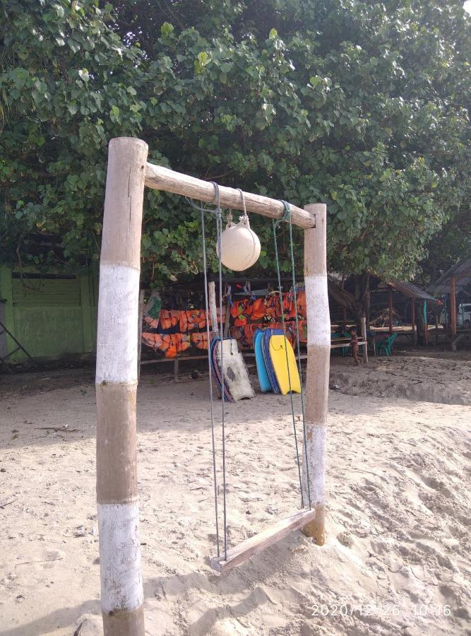 לינה וארוחת בוקר Paya Pulau Weh Sabang Marifi מראה חיצוני תמונה